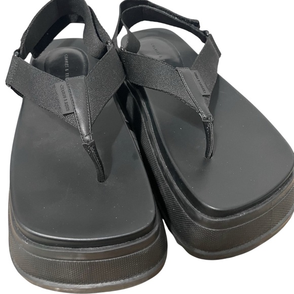 CHARLES & KEITH thong Sandals - Picture 2 of 6